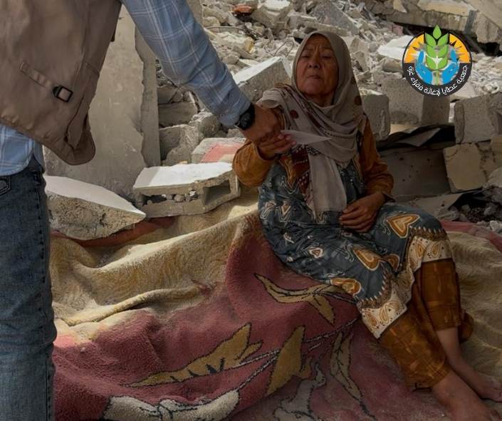 "زكاتك حياة".. توزيع زكاة المال في شمال غزة لدعم صمود النازحين