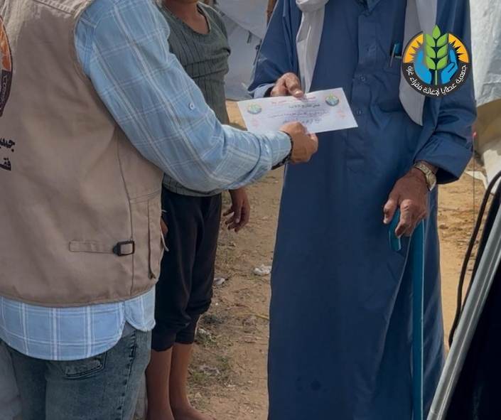"زكاتك حياة".. توزيع زكاة المال في شمال غزة لدعم صمود النازحين