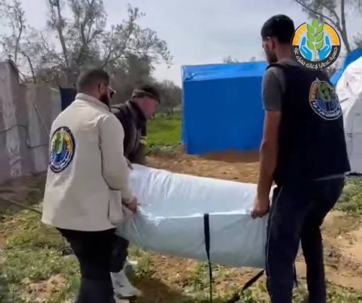 Soykırım savaşında yuvasını kaybeden bir aileye barınma çadırı sağlanması