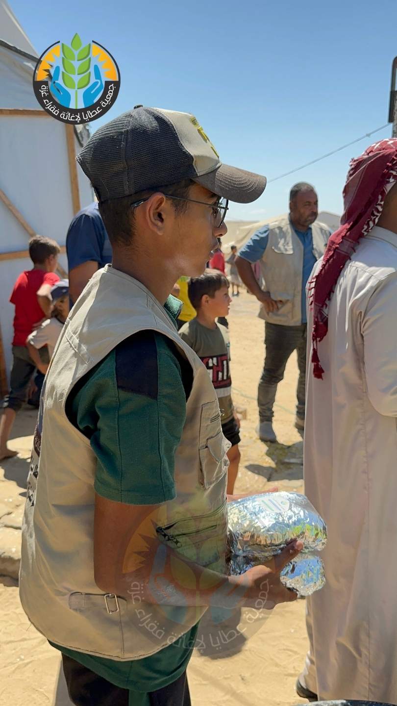 عطايا تصنع الطعام وتواجه المجاعة في غزة