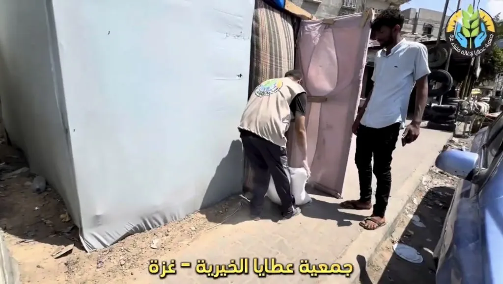 Launch of the Second Convoy to Distribute Zakat al-Fitr to Displaced Families in the Gaza Strip