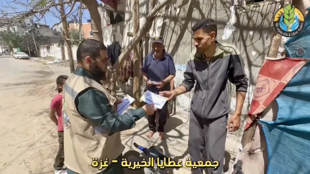 توزيع زكاة المال على النازحين دعماً وتخفيفاً للمعاناة